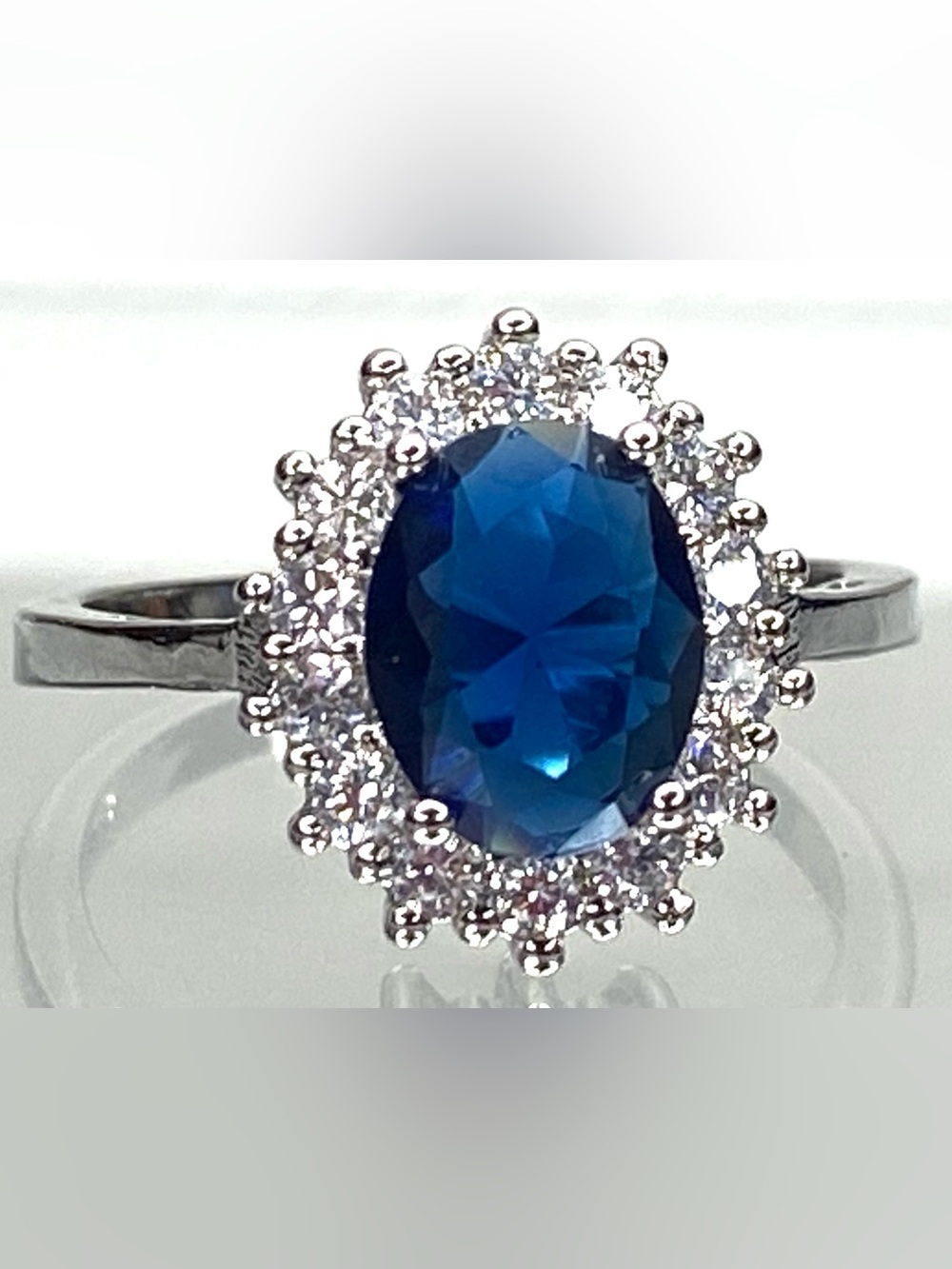 S925 sz 7 Blue Halo Oval Stone Ring - Elegant Women’s Jewelry